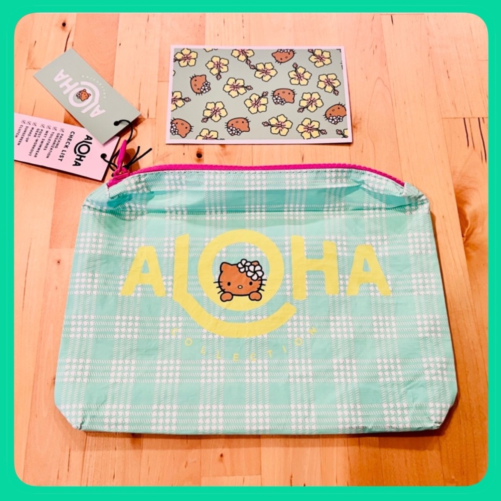 Aloha Collection 💚 Aloha Hello Kitty Palaka Small Pouch